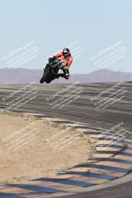 media/Dec-01-2025-Moto Forza (Mon) [[2daa91e15f]]/2-Intermediate Group/Session 2 (Turns 9 and 10)/